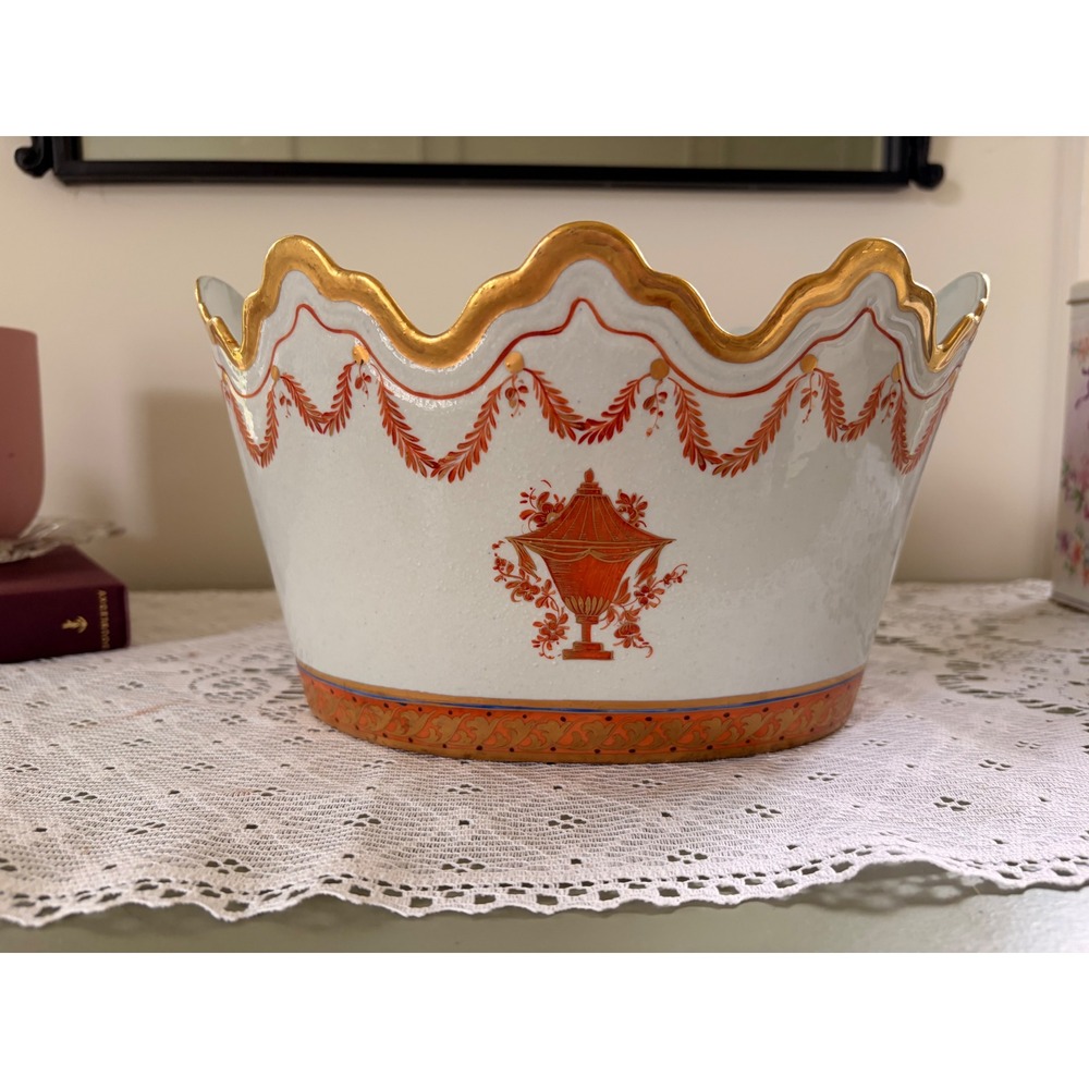 Mottahedeh Lowestoft Reproduction Scalloped Porcelain Cachepot Planter Orange
